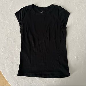 everlane tshirt